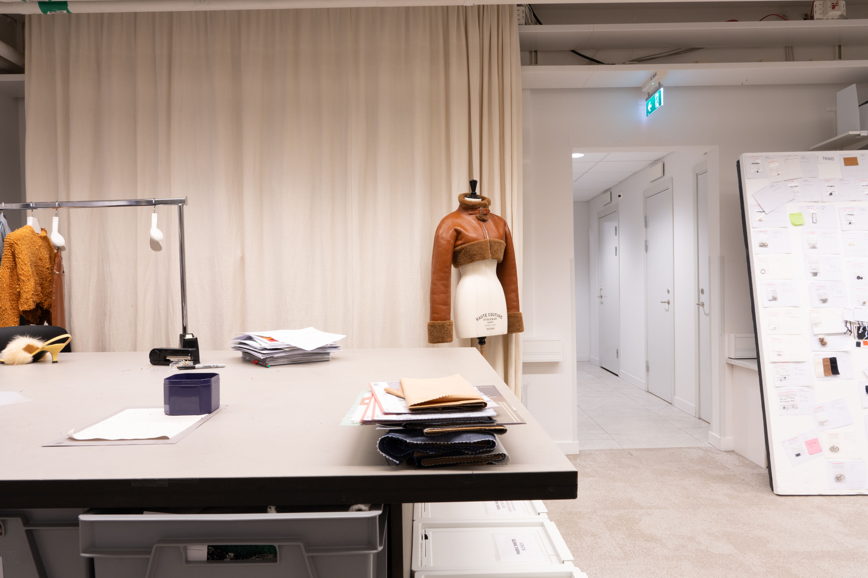 23 11 29 Filippa K 1143